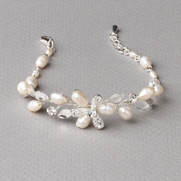 Colorgal Jewelry - Freshwater Pearl and Swarovski Crystal Bracelet